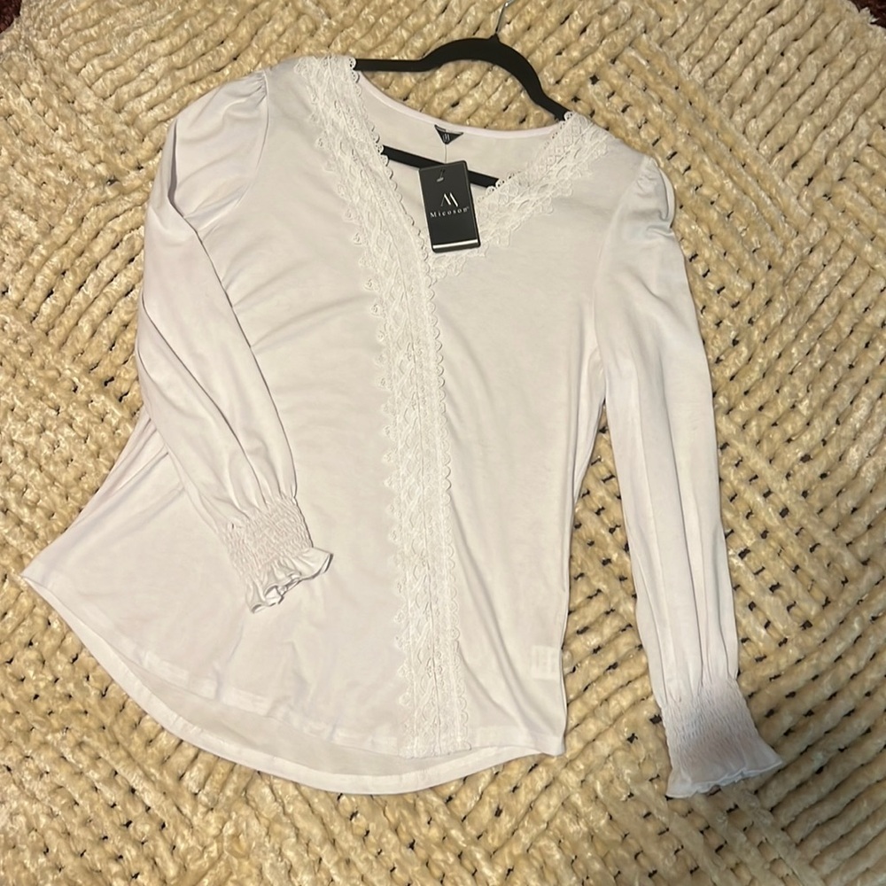 Micoson white long sleeve top with lace size large